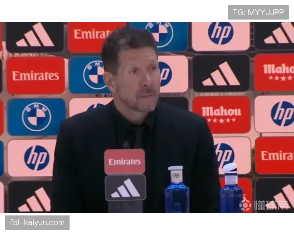 马竞赛前训练视频流出，西蒙尼重点演练四后卫与五后卫阵型切换